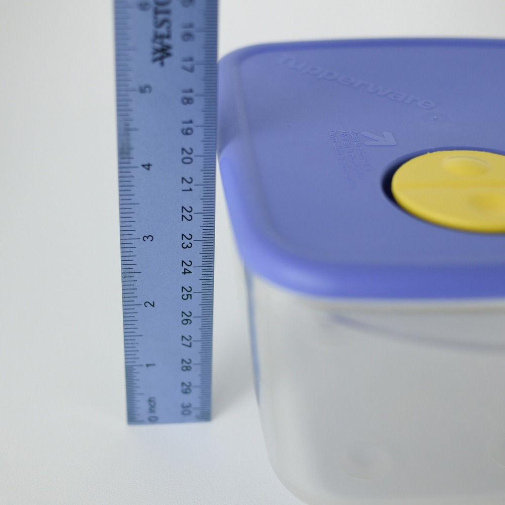 Tupperware Rock N Serve Medium Container + Lid 6-1/4 Cup 3384A-3 Blue - Picture 6 of 7